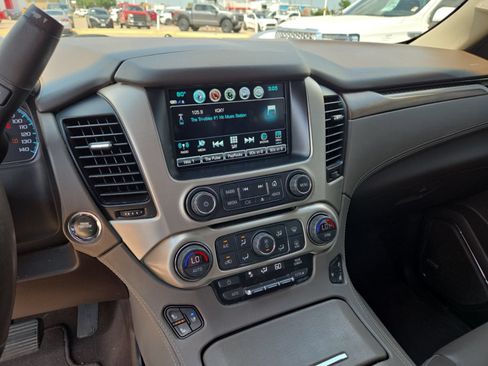 Used 2019 GMC Yukon XL Denali w/ Open Road Package AWD/4WD image 10