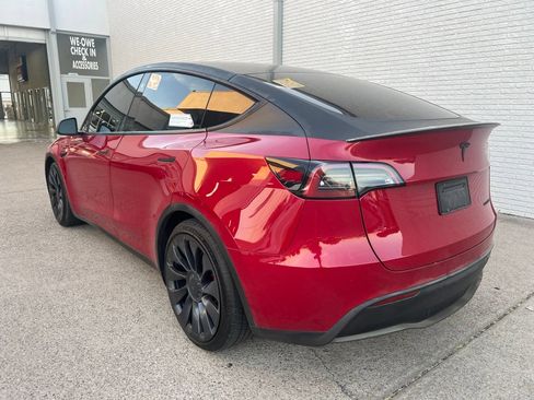 Used 2023 Tesla Model Y Performance AWD/4WD image 7