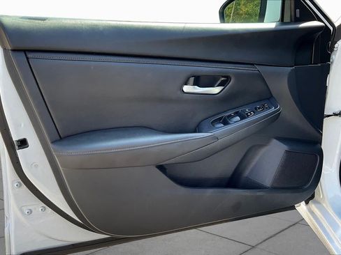 Used 2024 Nissan Sentra SV FWD image 21