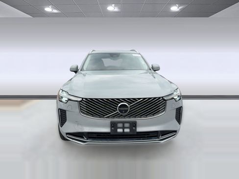 Certified 2025 Volvo XC90 B5 Plus image 5