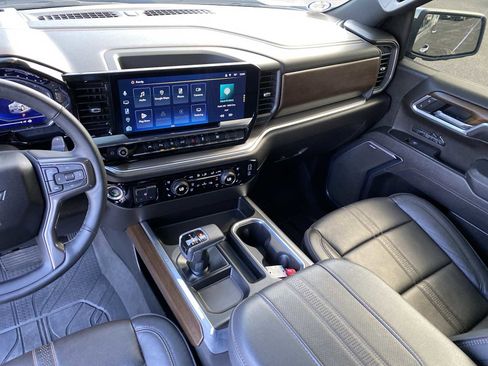 Used 2025 Chevrolet Silverado 1500 High Country w/ High Country Premium Package image 15