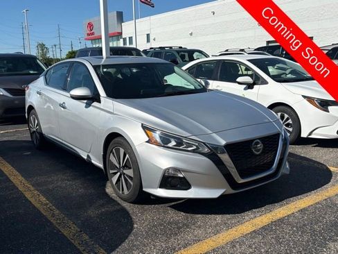 Used 2019 Nissan Altima 2.5 SV AWD/4WD image 1