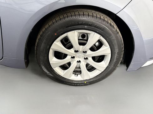 Used 2024 Toyota Corolla LE FWD image 31