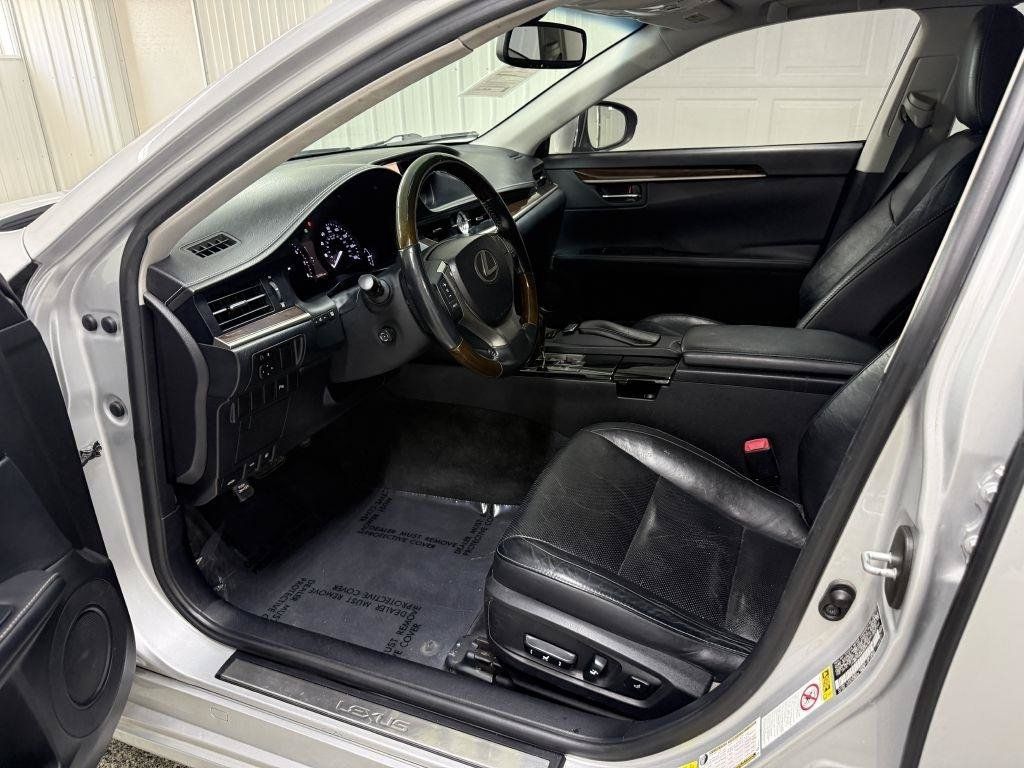 Used 2013 Lexus ES 350 w/ Luxury Pkg FWD image 8