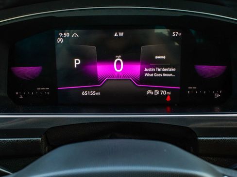 Used 2022 Volkswagen Tiguan SE R-Line image 16