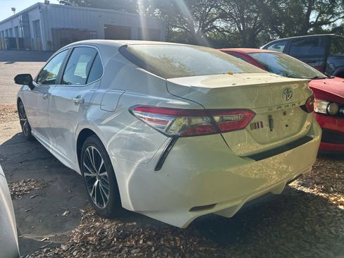 Used 2018 Toyota Camry SE w/ Protection Package (Q2) FWD image 6