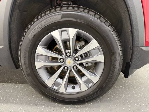 Used 2025 Chevrolet Equinox LT w/ Convenience Package II image 21