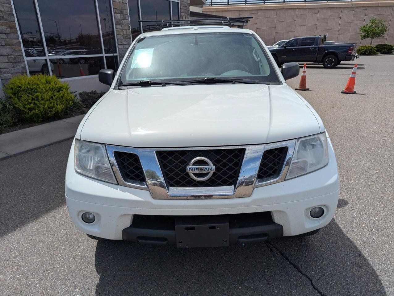 Used 2016 Nissan Frontier SV w/ SV Value Truck Package AWD/4WD image 7