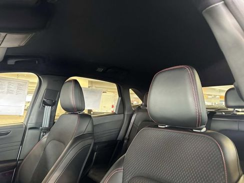 Used 2025 Ford Escape ST-Line image 17