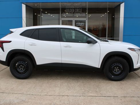 New 2026 Chevrolet Trax LS image 11