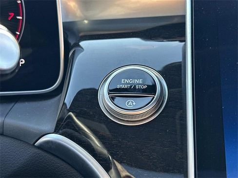 Certified 2025 Mercedes-Benz GLC 300 4MATIC image 27