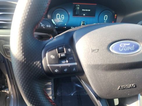 New 2025 Ford Escape ST-Line Select w/ Tech Pack #2 image 18