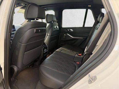 Used 2025 BMW X5 xDrive40i AWD/4WD image 14