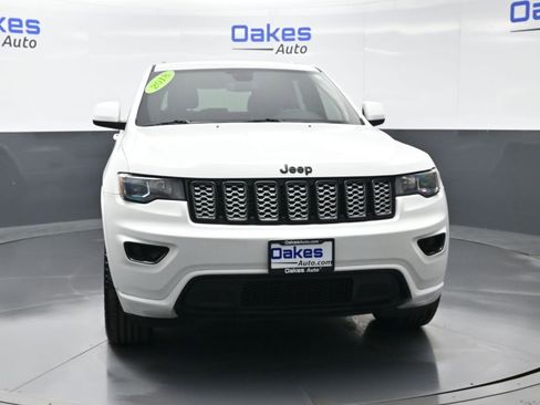 Used 2018 Jeep Grand Cherokee Altitude image 3