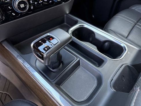 Used 2022 Chevrolet Silverado 1500 High Country w/ High Country Premium Package image 32