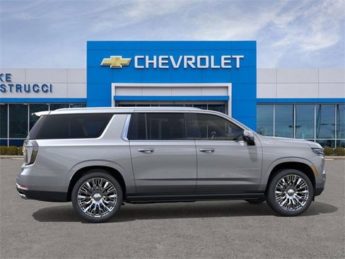 New 2025 Chevrolet Suburban High Country image 5