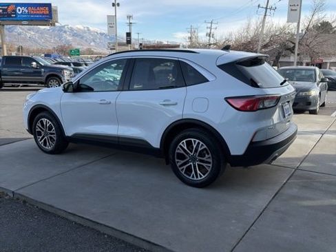 Used 2020 Ford Escape SEL image 3