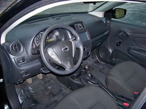 Used 2019 Nissan Versa S FWD image 15