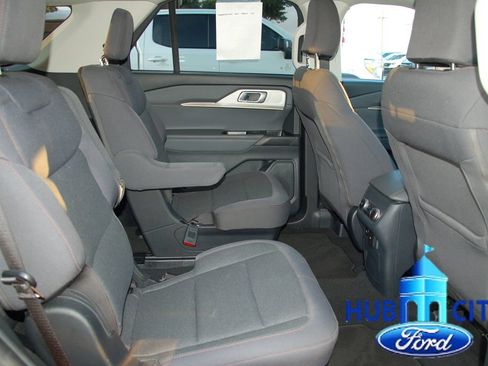 Used 2025 Ford Explorer Active RWD image 13