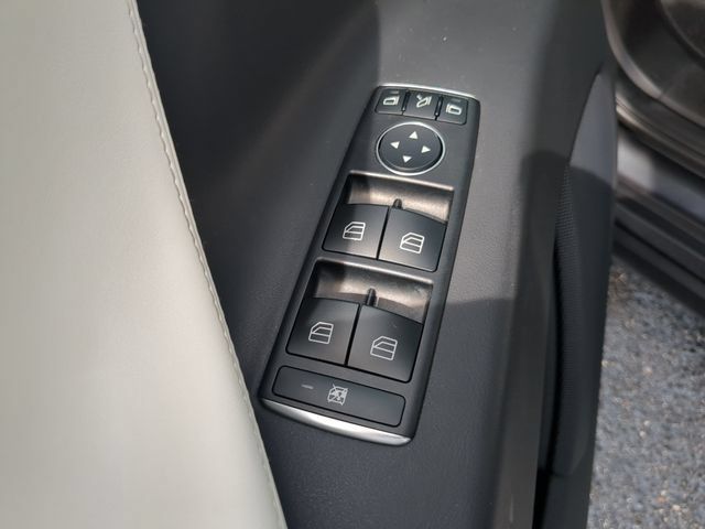 Used 2021 Tesla Model X Performance AWD/4WD image 22