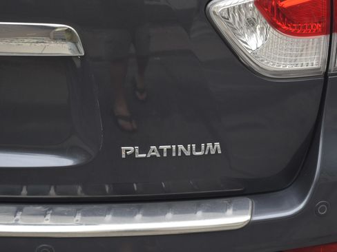 Used 2013 Nissan Pathfinder Platinum w/ Platinum Premium Pkg FWD image 3