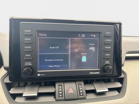 Used 2022 Toyota RAV4 XLE Premium image 21