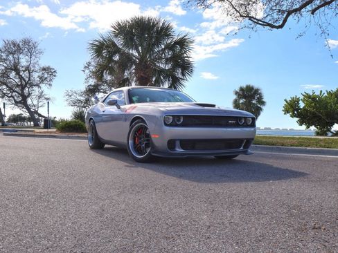 Used 2015 Dodge Challenger SRT Hellcat RWD image 50