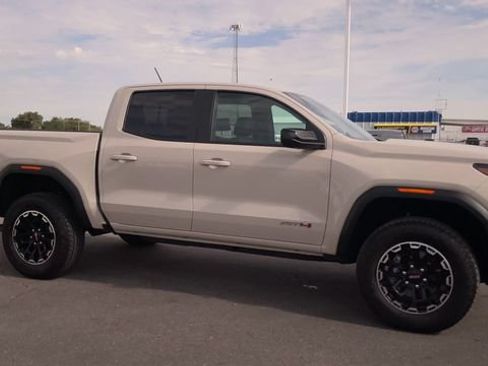 Used 2026 GMC Canyon AT4 AWD/4WD image 3