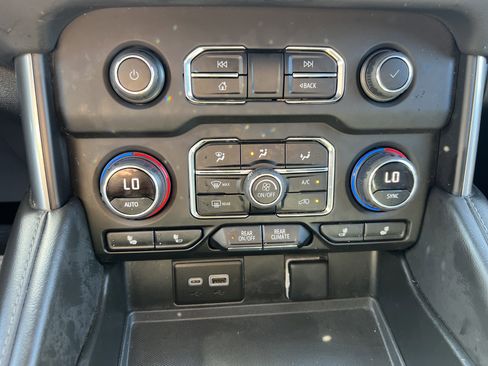 Used 2023 Chevrolet Tahoe LT image 17