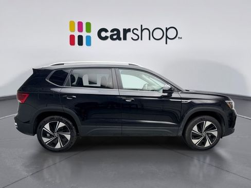 Used 2024 Volkswagen Taos SE AWD/4WD image 6