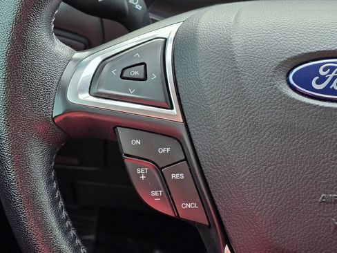 Used 2024 Ford Edge Titanium image 21