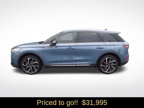 Used 2023 Lincoln Corsair Reserve w/ Equipment Group 202A AWD/4WD image 3