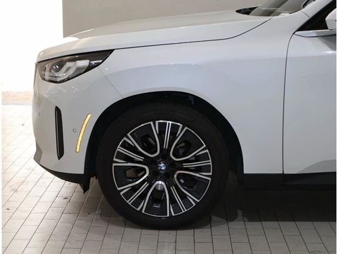 Certified 2025 BMW X3 xDrive30i AWD/4WD image 3