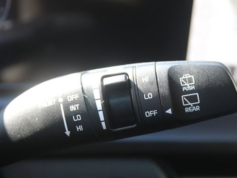 Certified 2026 Kia Seltos EX FWD image 31