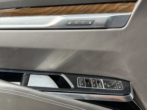 Used 2025 Cadillac Escalade ESV Sport Platinum AWD/4WD image 29