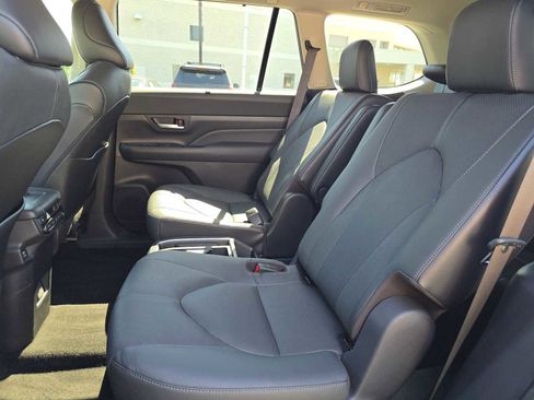Certified 2024 Toyota Grand Highlander Limited image 19