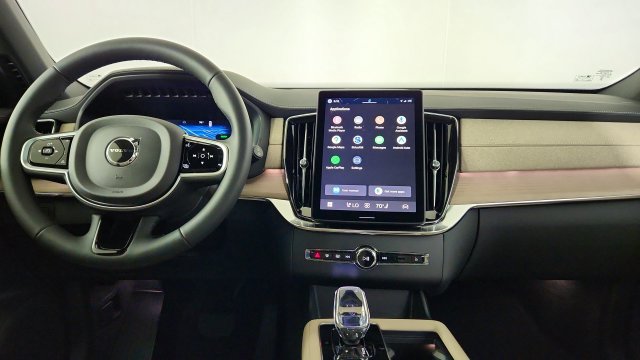 New 2026 Volvo XC90 T8 Plus w/ Protection Package Premier AWD/4WD image 26