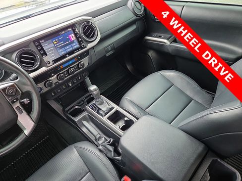 Used 2022 Toyota Tacoma Limited image 12