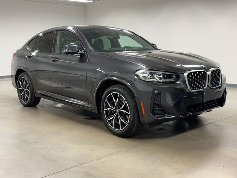 Used 2025 BMW X4 xDrive30i image 6