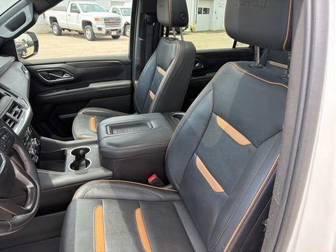 Used 2023 GMC Yukon XL AT4 w/ Technology Package AWD/4WD image 32