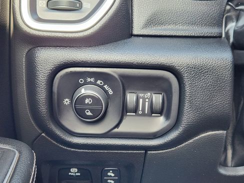 Used 2022 RAM 1500 Laramie image 24