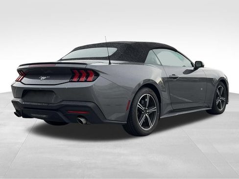 Used 2025 Ford Mustang Premium RWD image 8