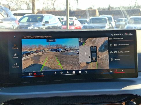 Used 2025 BMW 230i xDrive Coupe w/ Premium Package image 18