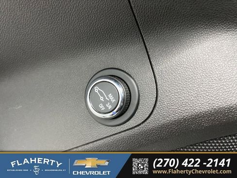 Used 2018 GMC Acadia SLE image 24