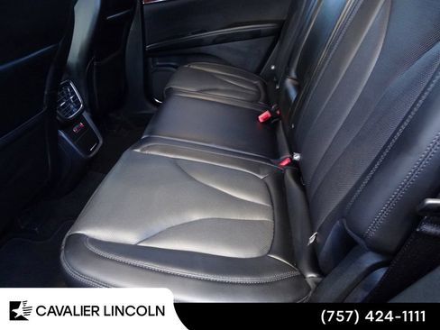 Used 2020 Lincoln Nautilus Reserve AWD/4WD image 15