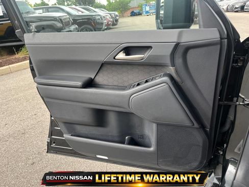 Used 2024 Lexus GX 550 w/ Accessory Package (2T) AWD/4WD image 12
