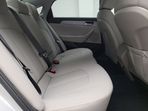 Used 2019 Hyundai Sonata SE FWD image 19