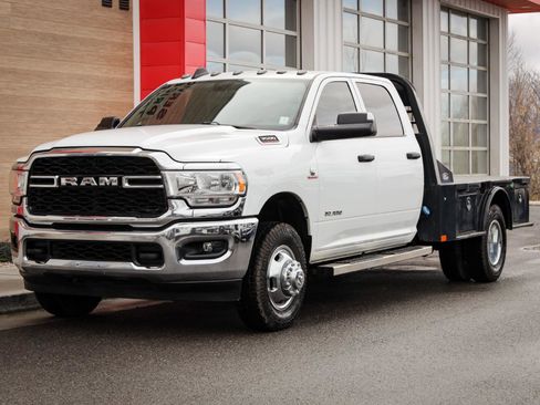 Used 2022 RAM 3500 Tradesman w/ Chrome Appearance Group image 8