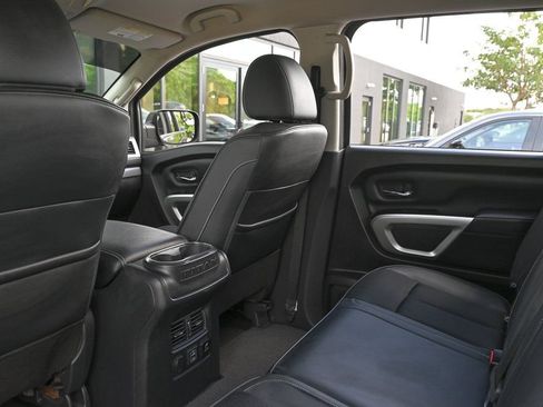 Used 2019 Nissan Titan PRO-4X image 13