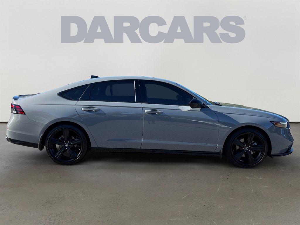 Used 2025 Honda Accord Sport image 8